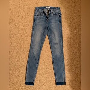 Good American good legs Jeans